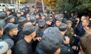 Демаршем солдатів Нацгвардії під АП займеться прокуратура
