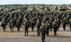 НАТО: Російська армія досі стоїть на кордоні з Україною та готова до вторгнення