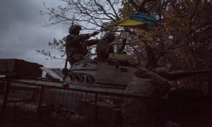 Волонтер показав українських військових та осінь в зоні АТО