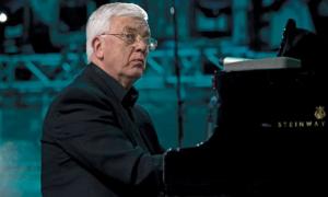 Раймонд Паулс вступився за Валерію і Кобзона