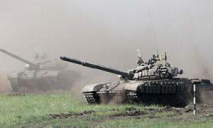 Росія зігнала до українських кордонів 200 танків, артилерію та літаки