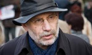 Акунін відчув люту заздрість до українців-патріотів