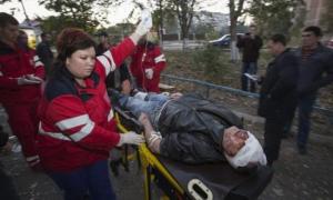 У Донецьку вранці снаряд поцілив в автобус: є загиблі