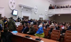 Кілька сотень жителів Запоріжжя вимагають відставки мера