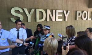 У Сіднеї терористи захопили в заручники відвідувачів кафе