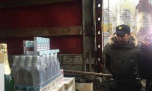 Парасюк: Гуманітарка Ахметова на Донбас складається з алкоголю та цигарок