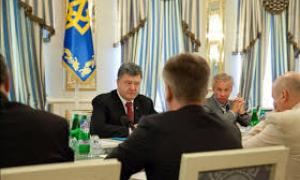 Порошенко скликає засідання РНБО через загострення ситуації