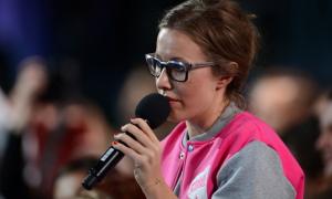 Пропутінські активісти влаштували ворожий флешмоб біля будинку Собчак