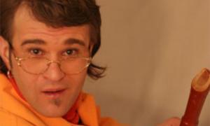 Російський актор побив і згвалтував подругу