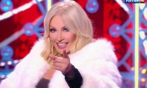 Повалій в шубі розважала росіян у новорічну ніч (відео)