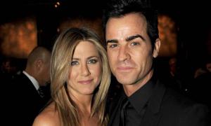 Аністон вважає, що нареченого їй подарував коханець із того світу