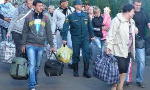 Українські біженці виїжджають з Росії через низькі зарплати