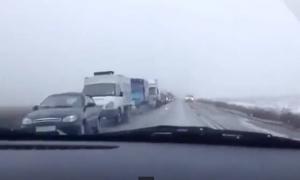 Українці масово залишають Донецьк, однак втікають не у «світлу Росію» (відео)