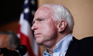 Сенатор Маккейн вимагає, щоб США надали Україні летальну зброю