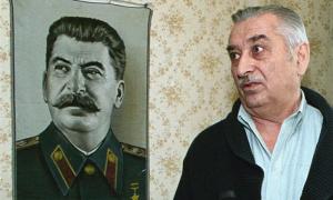 Внук Сталина осудил политику Путина: У нас нет умных руководителей, лишь воры