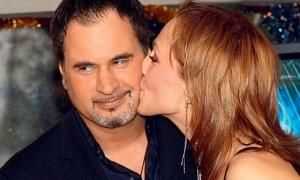 Меладзе переїхав з Джанабаєвою та двома дітьми у заміський будинок