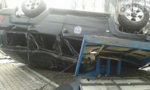 Посеред Донецька перекинувся джип з терористами