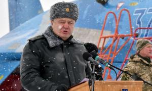 Заява Порошенка: Українські військові дали по зубам тим, хто намагався їх оточити під Дебальцевим