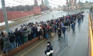 Путін і Медведєв не поїдуть на похорон Нємцова