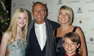 ЗМІ: Доньці Кончаловського, яка досі у комі, зробили операцію