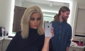 Кім Кардашьян стала платиновою блондинкою