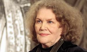 Порошенко привітав Ліну Костенко, якій сьогодні виповнилося 85 років