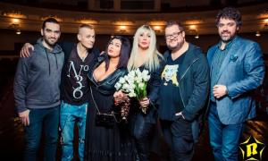 Ірині Білик у Чернігові подарували колекцію розкішних прикрас