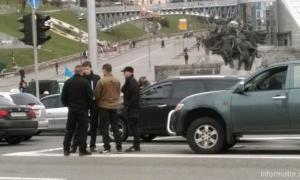 Син Порошенка потрапив в аварію на Майдані