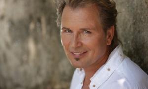 Співак Олександр Малінін не хоче знатися з донькою і сином