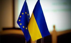 Більшість українців пов’язують майбутнє країни із Заходом
