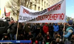 Мітингарі обіцяють стояти під Радою до 27 квітня