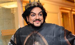 ЗМІ: Мама дітей Філіпа Кіркорова живе разом з ними