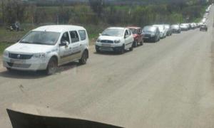 Горлівчани тікають перед поновленням бойових дій – на трасі на Артемівськ величезні затори