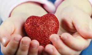 Клієнти ПриватБанку допоможуть врятувати дітей з вадами серця