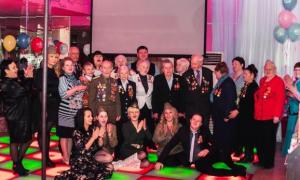 У Росії ветеранів зводили на стриптиз