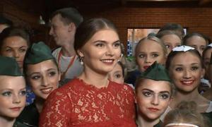 Аліна Кабаєва погладшала і зробила пластику очей