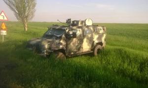 Українські бійці відібрали у терористів броньовик