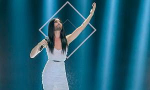 Під час репетиції всі охочі змогли розгледіти під сукнею геніталії Кончіти Вурст