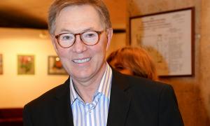 Пішов з життя знаменитий ведучий «Пісні року» Євген Меньшов