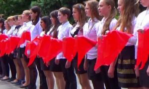 Терористи відроджують у Макіївці піонерський рух (відео)