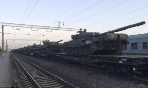 Журналісти показали ешелон танків на кордоні між Росією та Україною