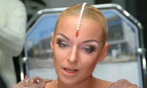 Волочкова запевнила, що вона патріотка, і розкритикувала Макаревича