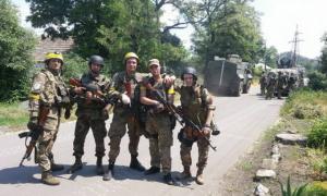 У Мар’їнці сильний трупний запах: люди допомагали військовим зачистити місто 