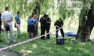 Під час прибирання річки  комунальники Рівного  виловили  пакет із тілом дитини