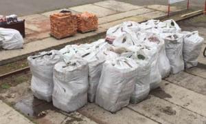 У бойовиків відібрали 700 тонн продуктів харчування