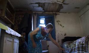 Жінка розповіла, як тіло пасажирки збитого «Боїнга» впало до її будинку 