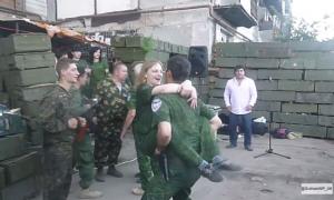 Терорист Гіві на день народження потішився з жінками-бойовиками 