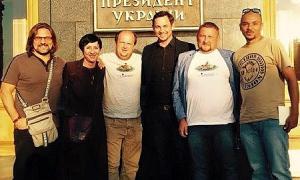 Артисти, які продекламували «Листа до президентів», зустрілися з Порошенком