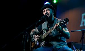 Лідери українських гуртів виступили на передовій для фронтовиків