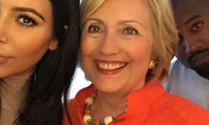 Кім Кардашян зробила селфі з Гілларі Клінтон 
